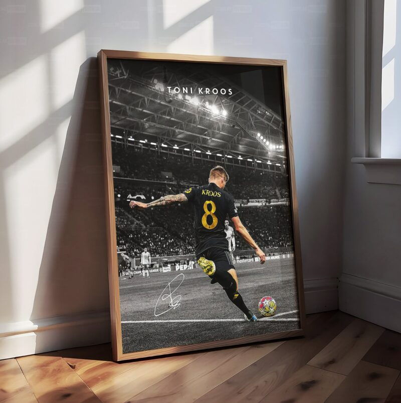Toni Kroos 'Signature' Poster